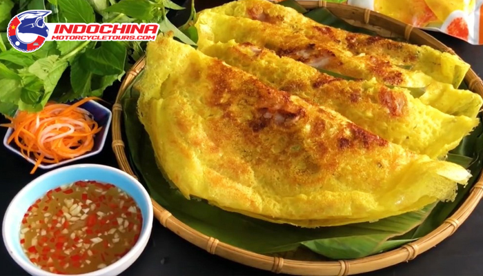 Banh Xeo - A delicious rustic dish from three regions