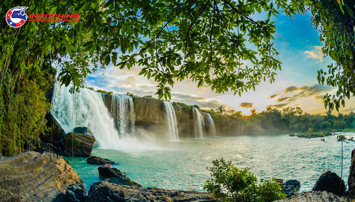 Dray Nur Vietnam waterfall