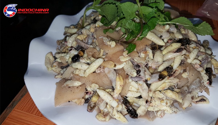 This specialty of Mai Chau food scenes is only available in the summer from April to August