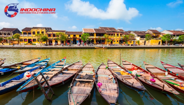 Immerse yourself in the poetic scenery of Hoi An Ancient Town