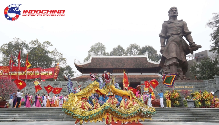 The festival unfolds at the Dong Da Mound, where the historic battle occurred centuries ago