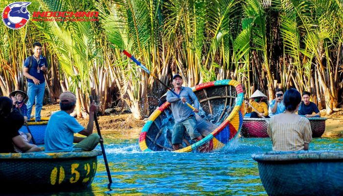 Enjoy a unique boat ride in Cam Thanh Coconut Village.