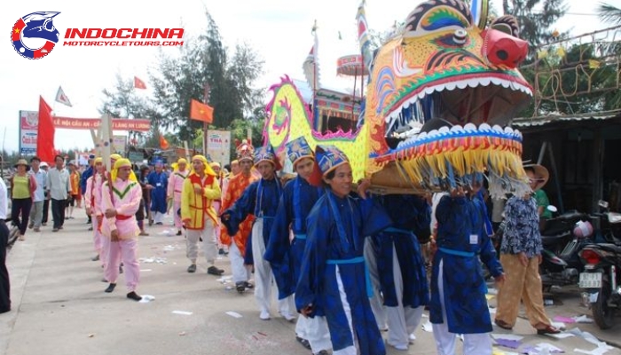 Dragon Boat Festival is another name of Long Chu Festival