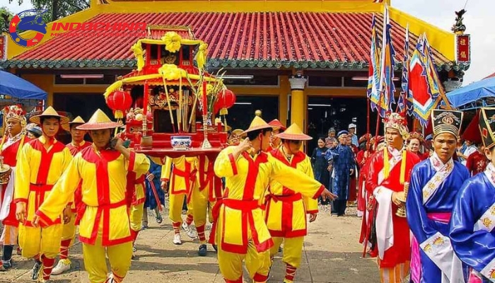 Vong La Festival offers an unparalleled opportunity to delve into the city's distinctive cultural heritage.