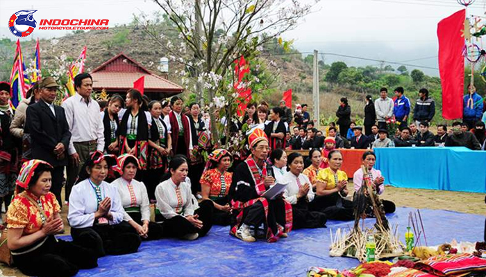 Moc Chau Rain Festival is the most important festival for Thai people. 