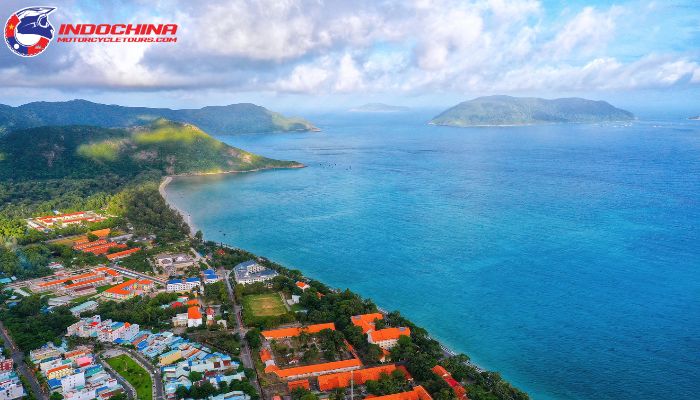 Relax on Con Dao’s pristine beaches.