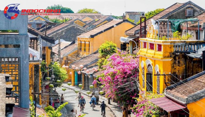 Wander through the enchanting streets of the Ancient Town and immerse yourself in Hoi An’s timeless beauty