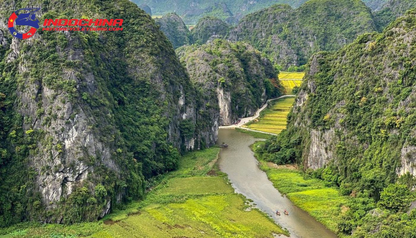 Beautiful scenery of Tam Coc